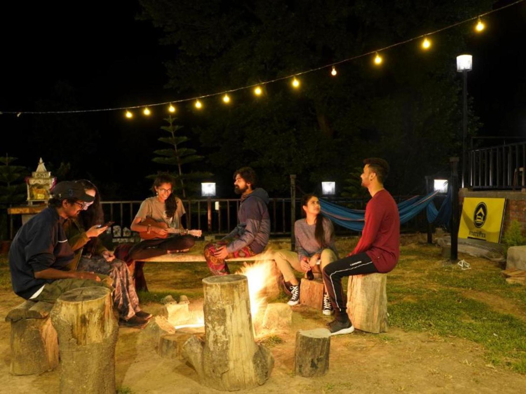 The Hosteller Bir Exterior foto